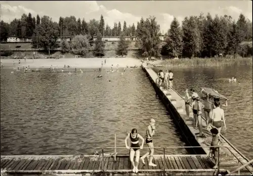 Ak Möhlau Gräfenhainichen im Landkreis Wittenberg, Schwimmbad des VEB Braunkohlenkombinat Bitterfeld