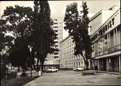 Ak Suhl in Thüringen, Interhotel Thüringen Tourist mit Hochhaus