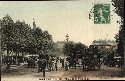 Ak Paris XI, 1814 Place de la Republique, Kutschen, Passanten