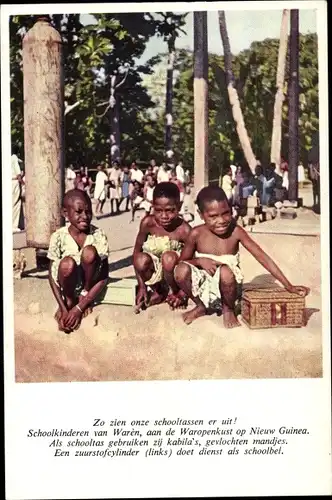 Ak Waren Papua Neuguinea, Schulhof, Kinder