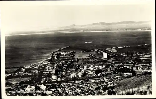 Ak Cape Town Kapstadt Südafrika, Blick auf den Ort mit Hafen