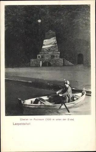 Ak Leopoldshall Staßfurt im Salzlandkreis, Obelisk im Festraum, Mann im Ruderboot