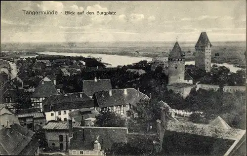 Ak Tangermünde an der Elbe, Blick auf den Burgplatz