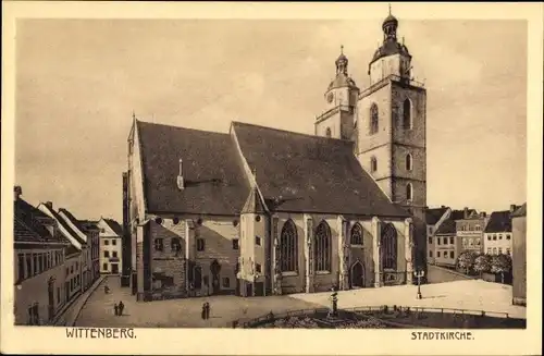 Ak Lutherstadt Wittenberg in Sachsen Anhalt, Blick auf die Stadtkirche