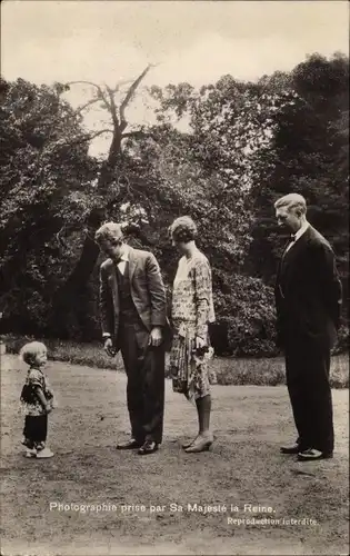 Ak König Leopold III. und Königin Astrid, Kind, Park