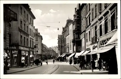 Ak Mulhouse Mülhausen Elsass Haut Rhin, Wildemannstraße, Geschäfte, Passanten