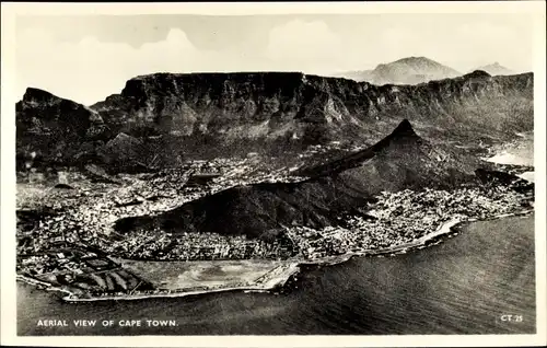Ak Cape Town Kapstadt Südafrika, Fliegeraufnahme vom Ort, Berge