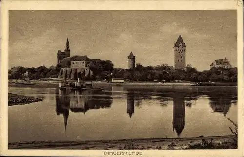 Ak Tangermünde an der Elbe, Blick vom Elbufer auf Tangermünde, Schloss