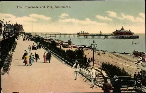 Ak Eastbourne East Sussex England, The Promenade and Pier