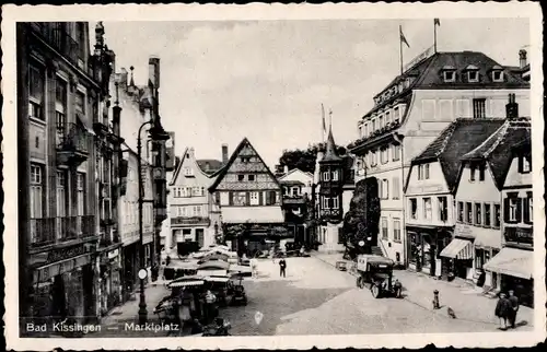 Ak Bad Kissingen Unterfranken Bayern, Partie am Marktplatz mit Marktständen