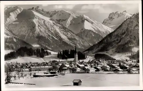 Ak Oberstdorf im Oberallgäu, Gesamtansicht im Winter