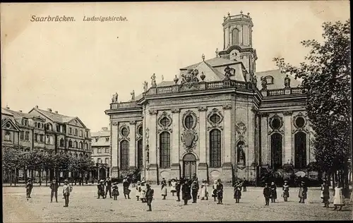 Ak Saarbrücken im Saarland, Blick auf die Ludwigskirche