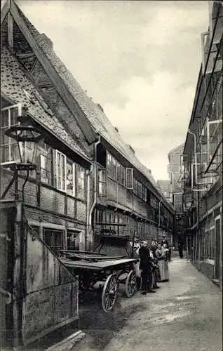 Ak Hamburg, Großer Bäckergang 5, Hofpartie, Wagen, Menschen, offene Fenster