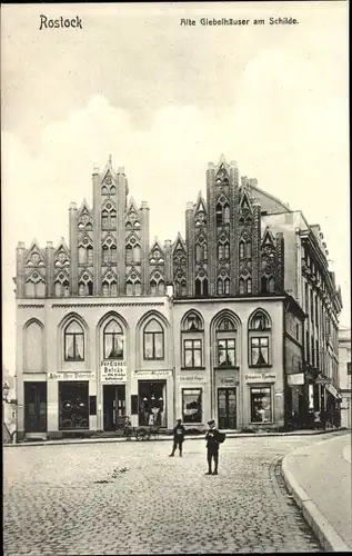 Ak Rostock in Mecklenburg Vorpommern, Alte Giebelhäuser am Schilde, Handlung