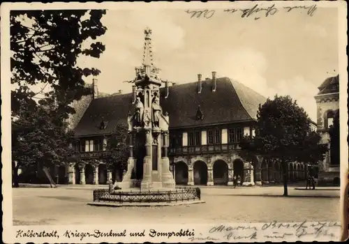 Ak Halberstadt am Harz, Kriegerdenkmal, Domprobstei