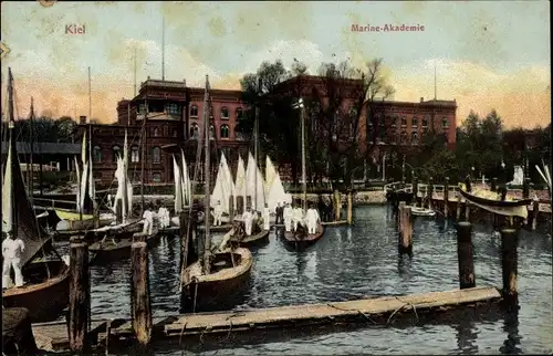 Ak Kiel in Schleswig Holstein, Marineakademie, Segelboote