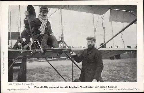 Ak Flugpionier Paulhan, Sieger des Flugrennens London Manchester 1910, Doppeldecker Flugzeug Farman