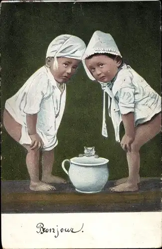Ak Zwei Kinder mit Nachttopf