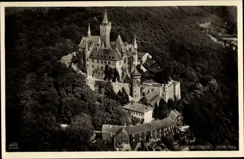 Ak Wernigerode am Harz, Luftansicht Schloss