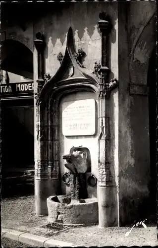 Ak Salies-de-Béarn Pyrénées-Atlantiques, Gedenktafel, Brunnen