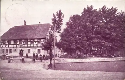 Ak Meerane in Sachsen, Gasthof Schwanefeld, Fahrradfahrer, Terrasse