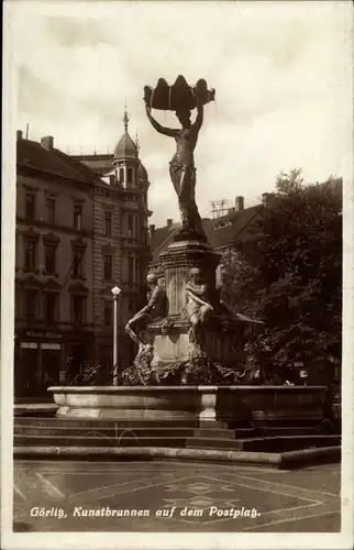 Ak Görlitz in der Lausitz, Kunstbrunnen auf dem Postplatz, Statue