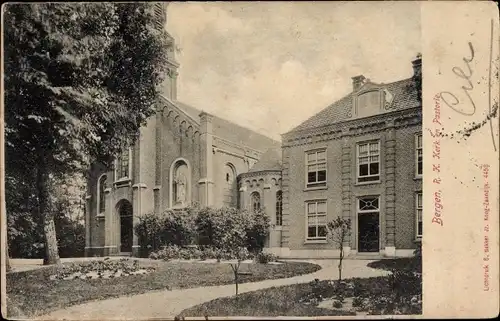 Ak Bergen aan Zee Nordholland Niederlande, R. K. Kerk en Pastorie