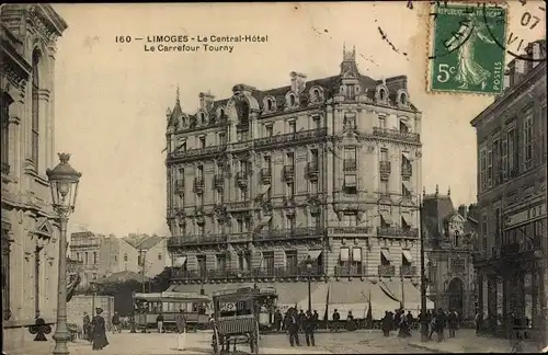 Ak Limoges Haute Vienne, Le Central Hotel, Le Carrefour Tourny, Kreuzung, Kutsche, Außenansicht