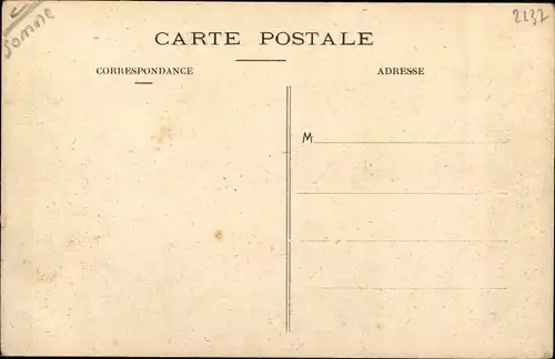 Ak Somme, Abris dans une carriere, Schützengraben, Soldaten bei der Rast, Unterstand, 1. Weltkrieg