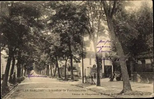 Ak Les Sablons Seine et Marne, L'Avenue de Fontainebleau