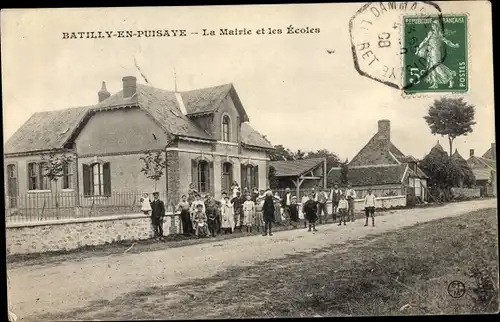 Ak Batilly en Puisaye Loiret, Mairie, Ecoles