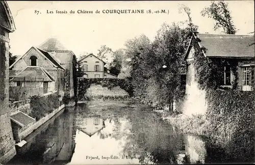 Ak Courquetaine Seine et Marne, Les fossés du Château