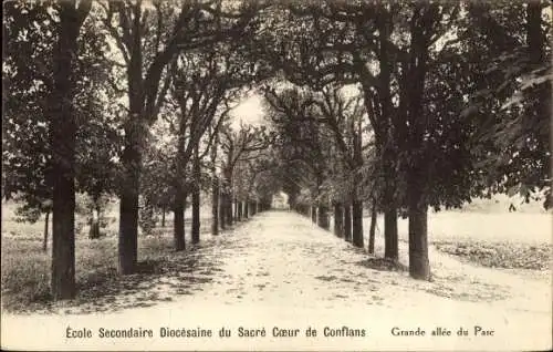 Ak Charenton Val de Marne, Ecole Secondaire Diocesaine du Sacre Coeur de Conflans, Grande allee