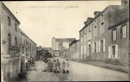 Ak Les Gardes Maine et Loire, Grande Rue