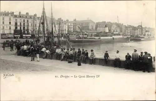 Ak Dieppe Seine Maritime, Le Quai Henry IV, Hafen, Boote, Kai, Seeleute, Arbeiter