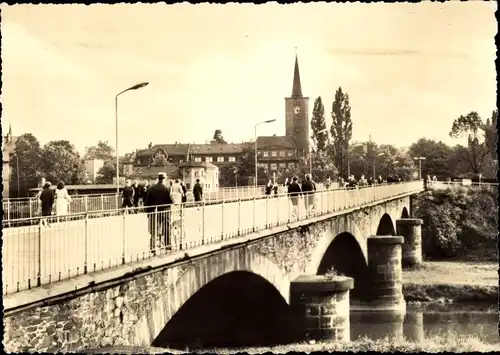Ak Wilkau Haßlau in Sachsen, Muldenbrücke mit Rathaus