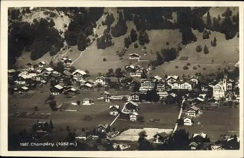 Ak Champéry Kanton Wallis, Gesamtansicht, Fliegeraufnahme