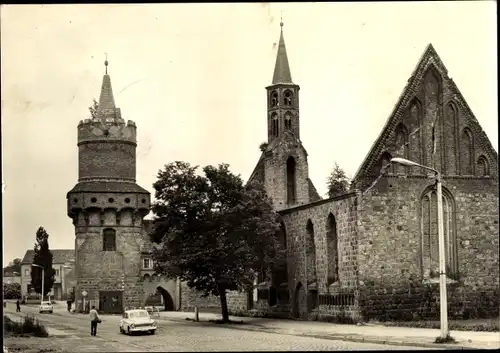 Ak Prenzlau in der Uckermark, Mitteltorturm, Kirche