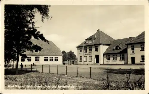 Ak Wiek auf Rügen, Bezirksberufsschule und Zentralschule