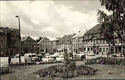 Ak Waren an der Müritz, Marktplatz, Automobile