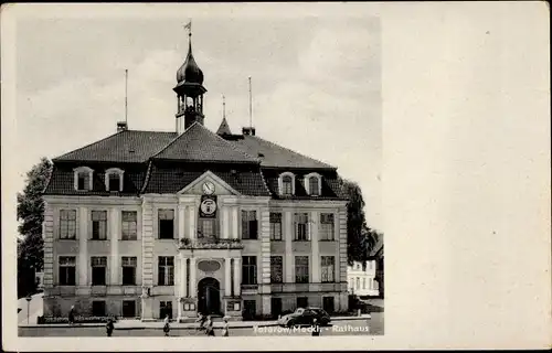 Ak Teterow in Mecklenburg Vorpommern, Blick auf das Rathaus