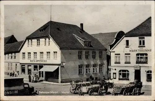 Ak Teterow in Mecklenburg Vorpommern, Markt, Zum Marktbrunnen, Rats Apotheke