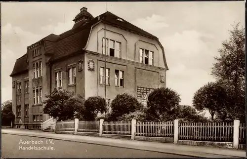 Ak Auerbach im Vogtland, Handelsschule