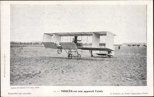 Ak Aviateur Noguès sur son biplan Voisin, Lyon Aviation 1910