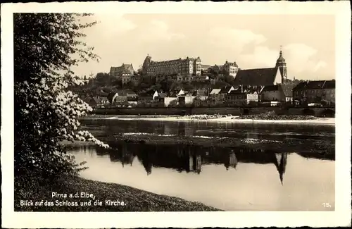 Ak Pirna an der Elbe, Teilansicht mit Schloss und Kirche