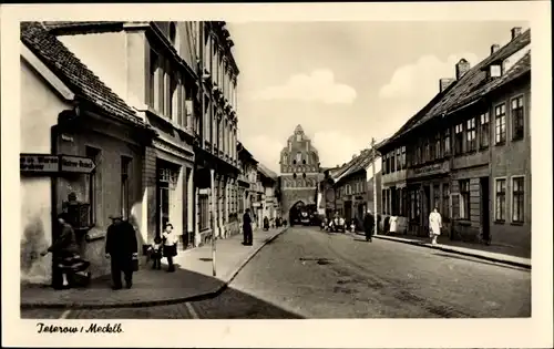 Ak Teterow in Mecklenburg, Straßenansicht