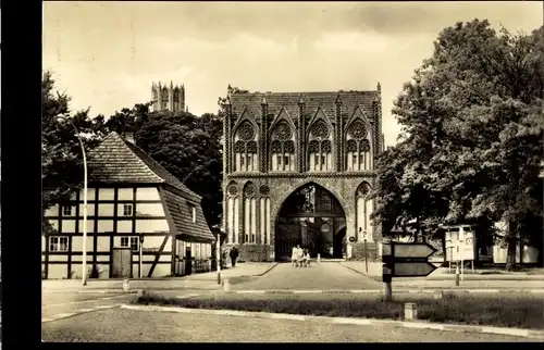 Ak Neubrandenburg in Mecklenburg, Stargarder Tor