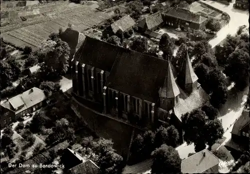 Ak Bardowick in Niedersachsen, Dom, Fliegeraufnahme