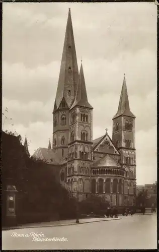 Ak Bonn in Nordrhein Westfalen, Straßenpartie an der Münsterkirche