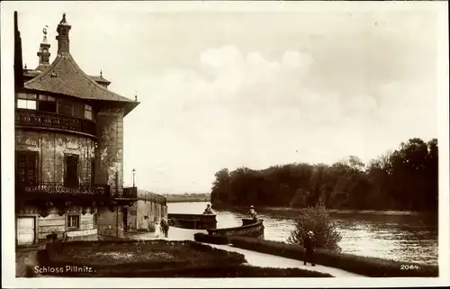 Ak Dresden Pillnitz, Blick auf das Schloss am Wasser